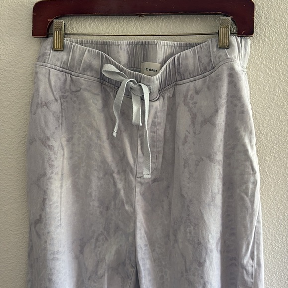Cloth & Stone Light Gray Jogger Pants - Picture 2 of 3